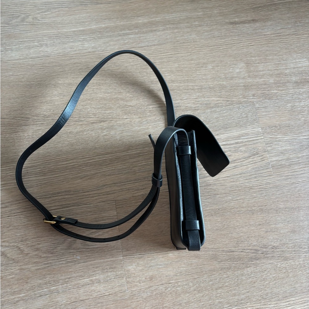 Sœur Crossbody Bag - Picture 8 of 11